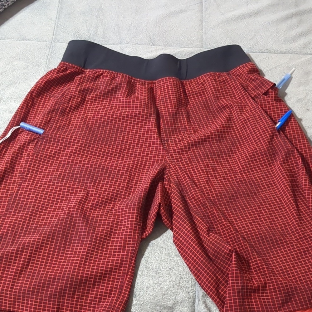 Lululemon Men's RARE Core Short Grid Red size M - Picture 10 of 10